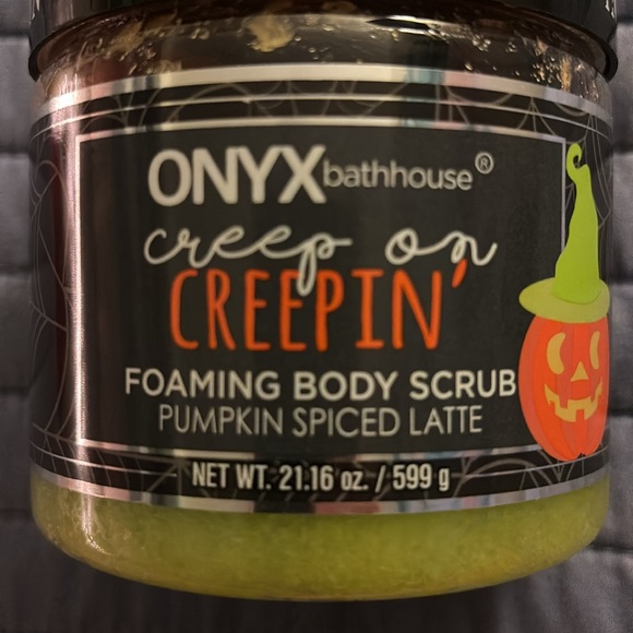 FOAMING BODY SCRUB - Picture 4 of 4